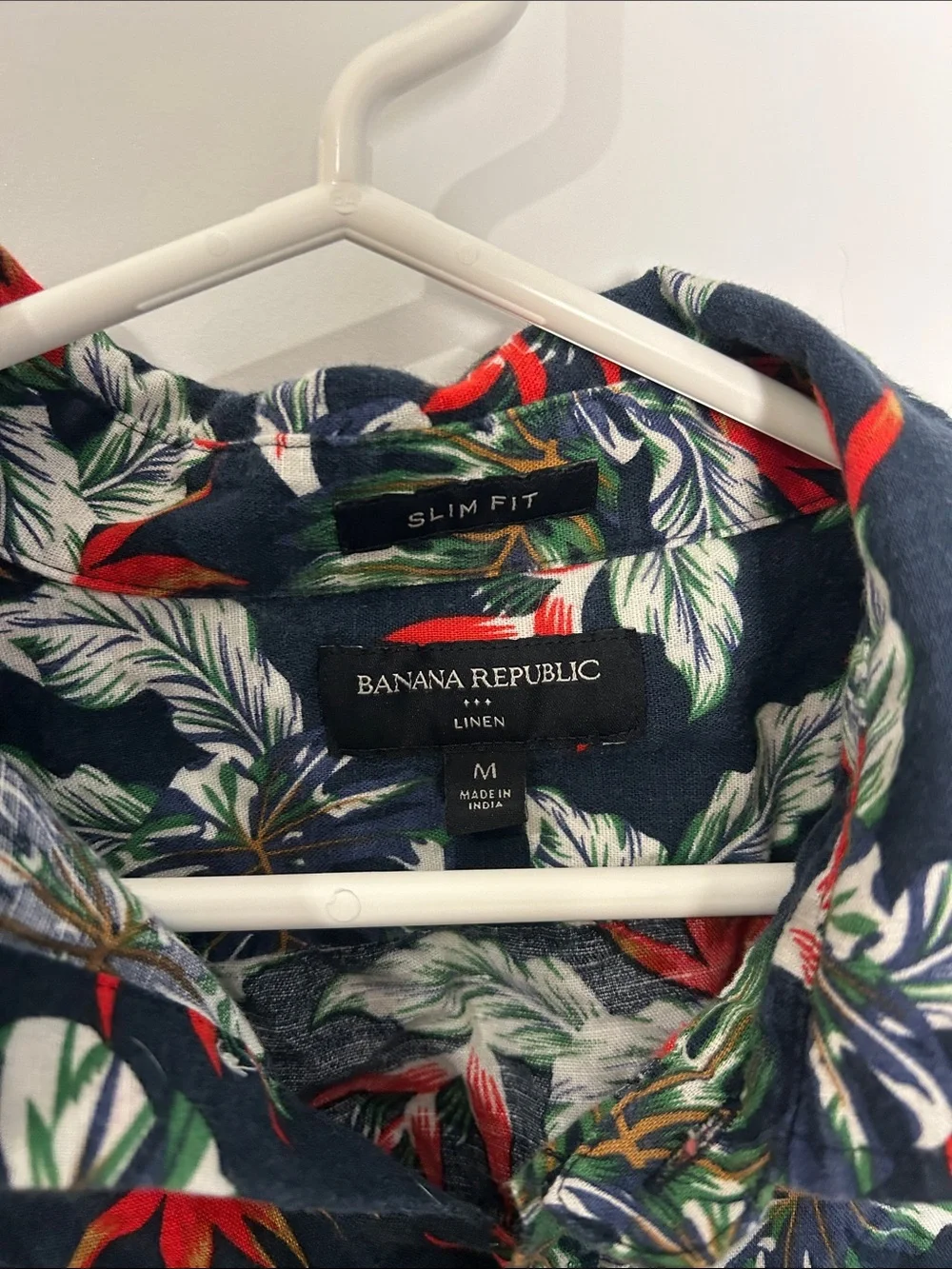 Banana Republic Navy Floral & Leaf Print Short-Sleeve Button-Down Shirt